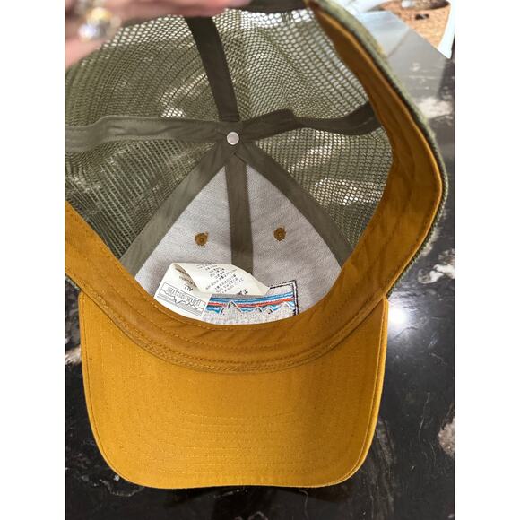 NEW Patagonia P-6 Logo LoPro Trucker Hat Hiking Unisex Talen Gold - Picture 5 of 6